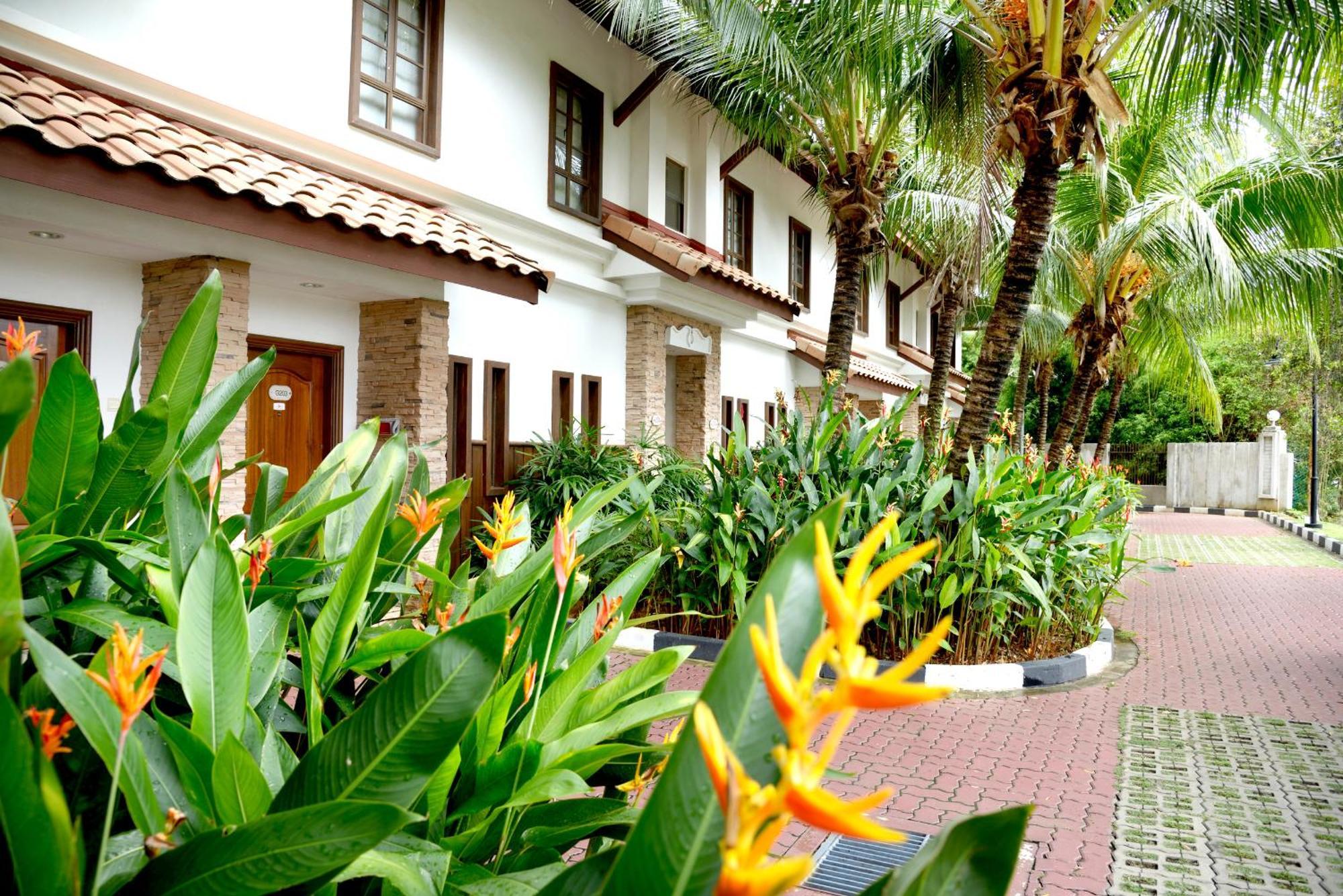 Grand Lexis Port Dickson Ξενοδοχείο Εξωτερικό φωτογραφία The hotel's exterior