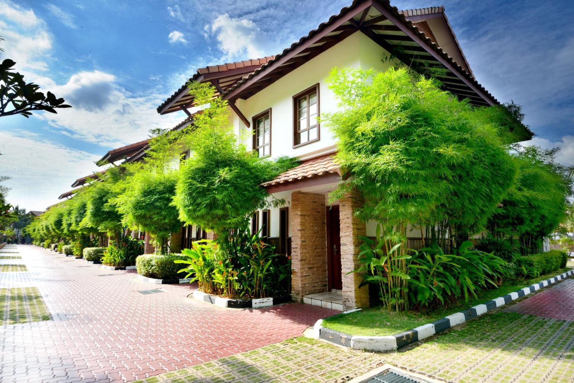Grand Lexis Port Dickson Ξενοδοχείο Εξωτερικό φωτογραφία Residential area in Nilai