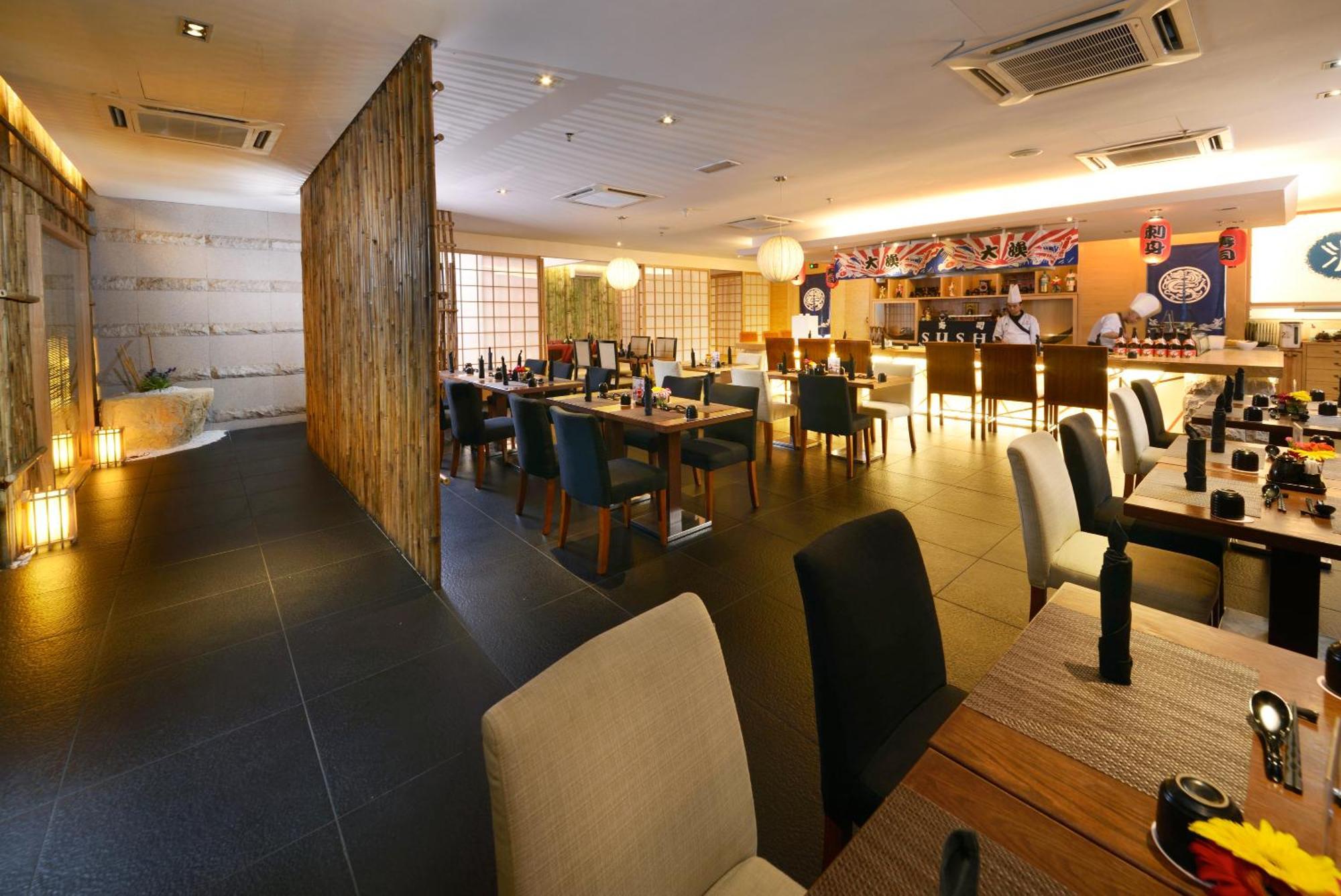 Grand Lexis Port Dickson Ξενοδοχείο Εξωτερικό φωτογραφία Interior of a restaurant in Singapore
